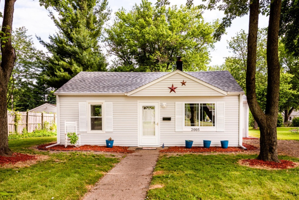 2005 Baldwin Dr, Niles, MI 49120 - photo 1