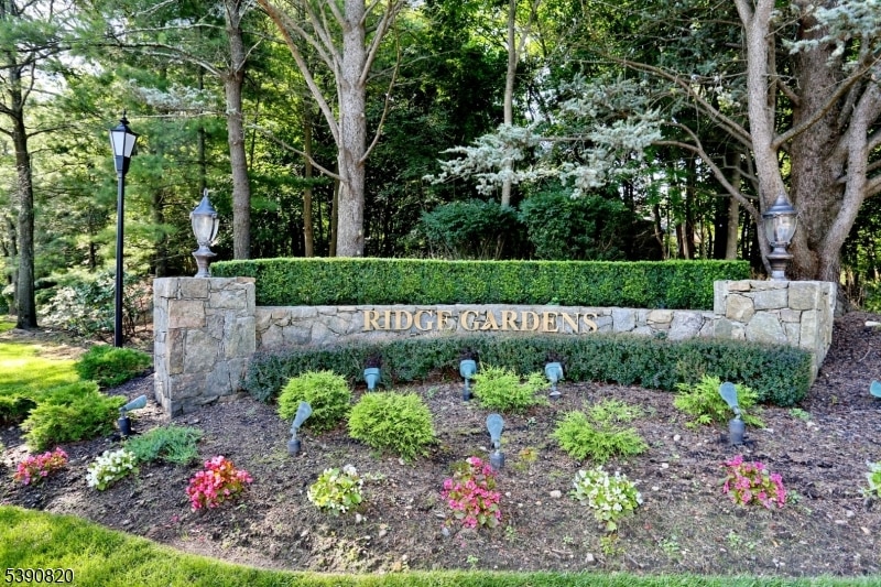 2009 Hawthorne Ln unit 2009, Mahwah, NJ 07430 - photo 1