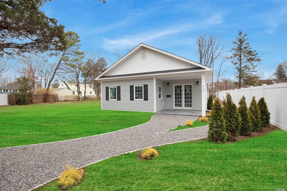 710 10th St, West Babylon, NY 11704 - photo 1