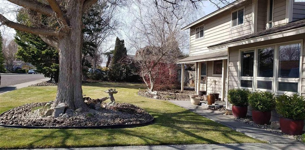 4002 W 18th Ave, Kennewick, WA 99338 - photo 1