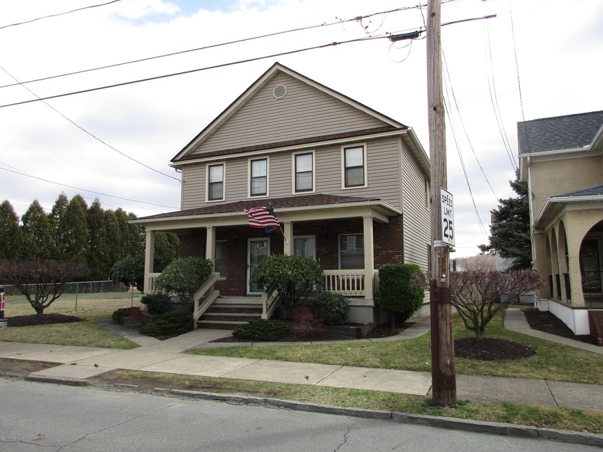 946 Lincoln St, Dickson City, PA 18519 - photo 1