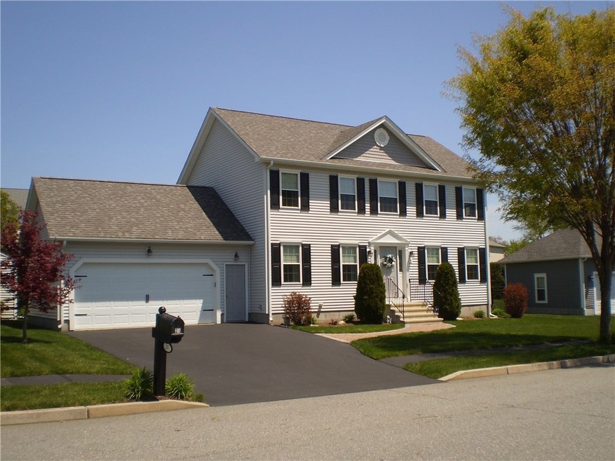 21 Paliotta Pkwy, Cranston, RI 02921 - photo 1