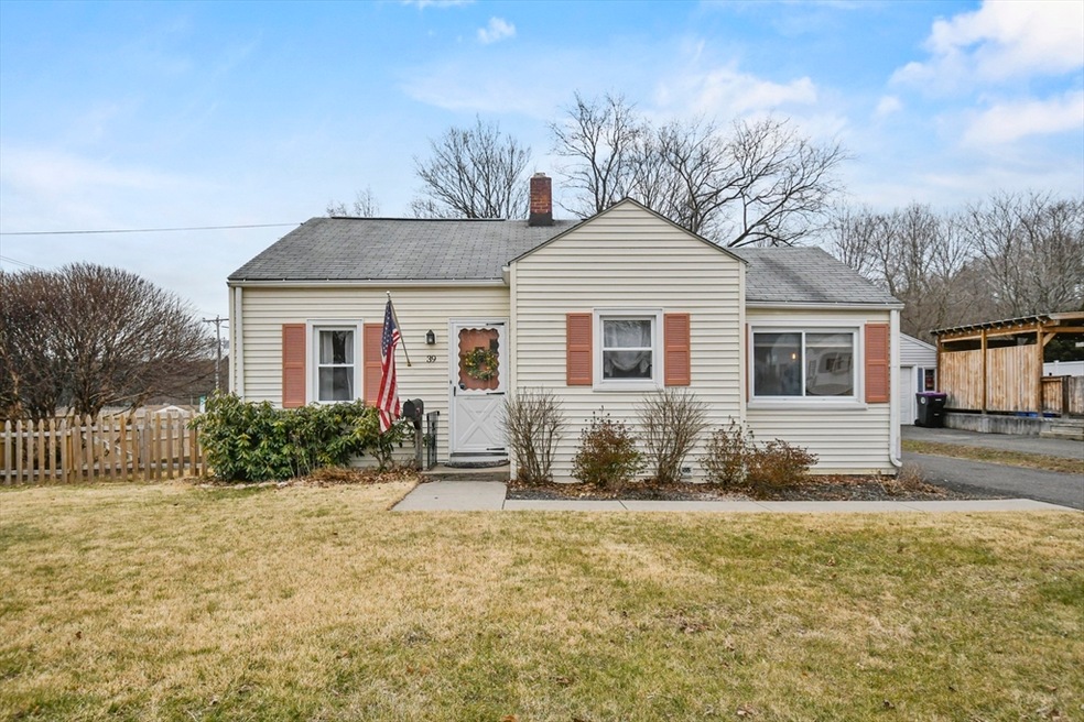 39 Moss Ave, Holyoke, MA 01040 - photo 1