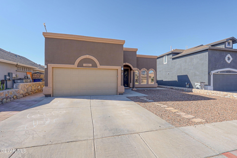 12941 Hidden Grove Dr, El Paso, TX 79938 - photo 1