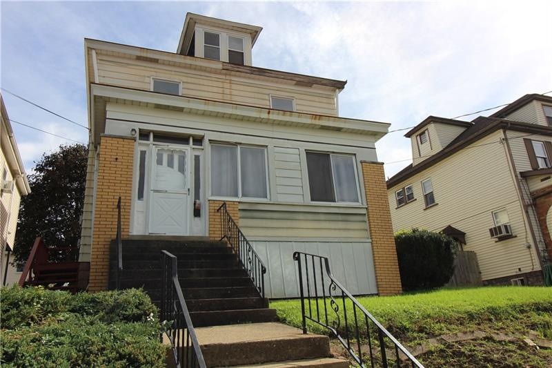 422 Euclid Ave duplex ready for tenants!