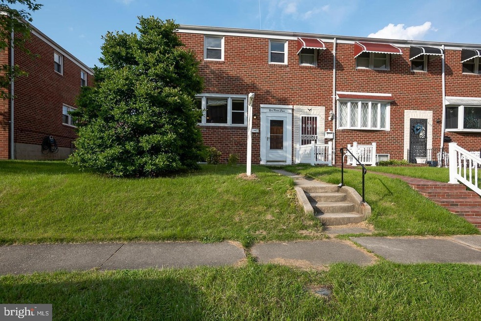 928 Circle Dr, Halethorpe, MD 21227 - photo 1