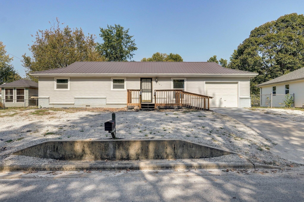503 Aspen Dr-2