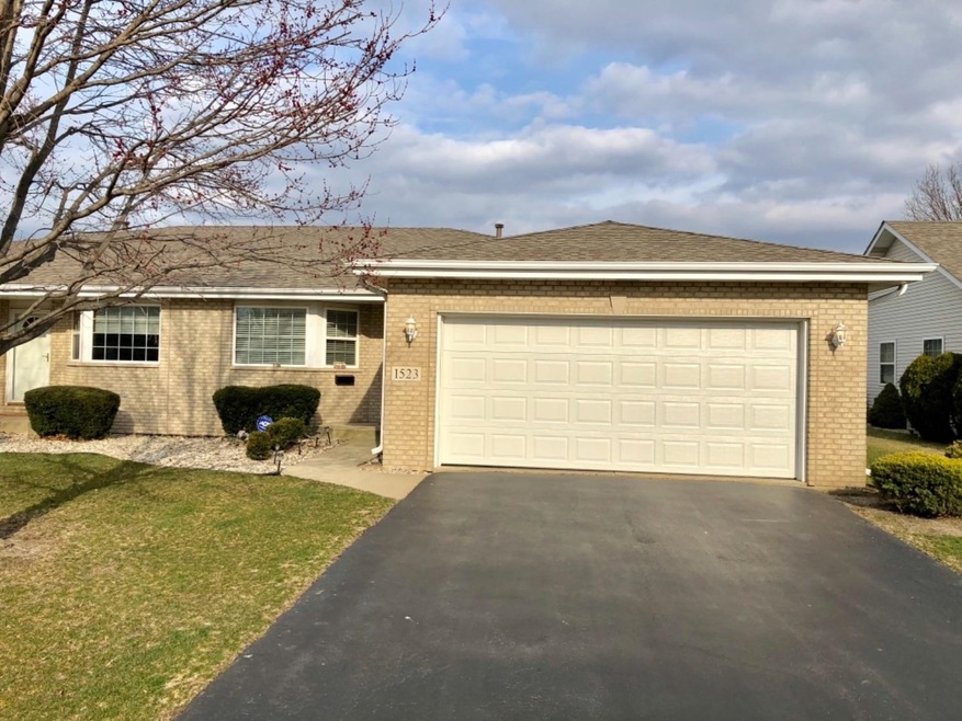 1523 Rokosz Ln, Dyer, IN 46311 - photo 1