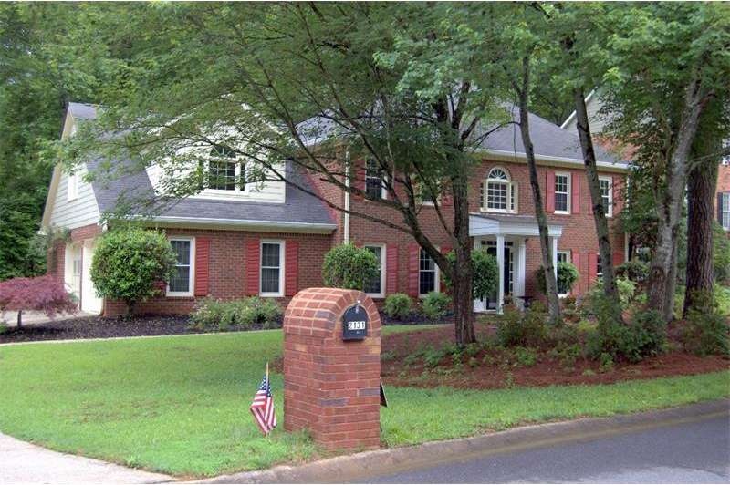 Great Lot with Level front Yard and Driveway and T