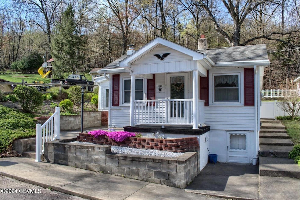 2017 W Independence St, Coal Township, PA 17866 - photo 1