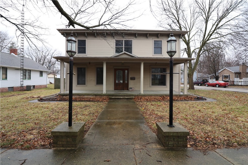 129 Hennepin St, Lincoln, IL 62656 - photo 1