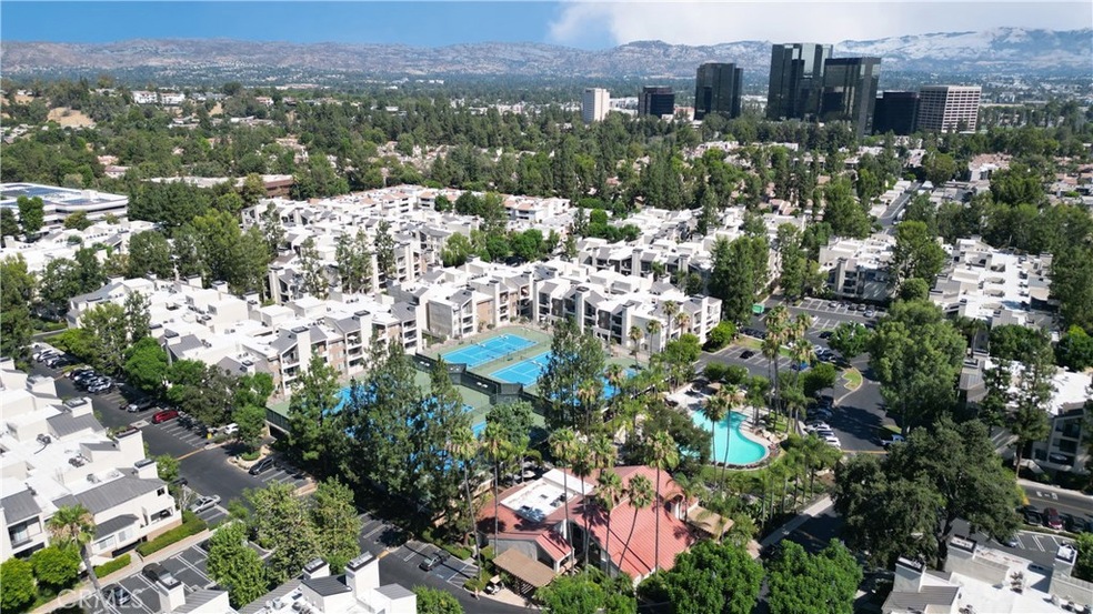 5515 Canoga Ave unit 318, Woodland Hills, CA 91367 - photo 1