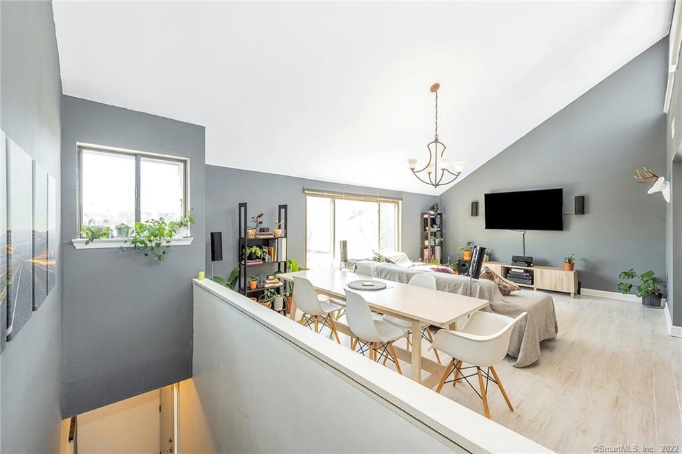 8 Sandlewood Ln unit 8, Ridgefield, CT 06877 - photo 1