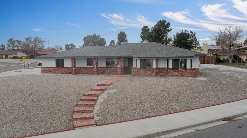 17260 Forest Hills Dr, Victorville, CA 92395 - photo 1