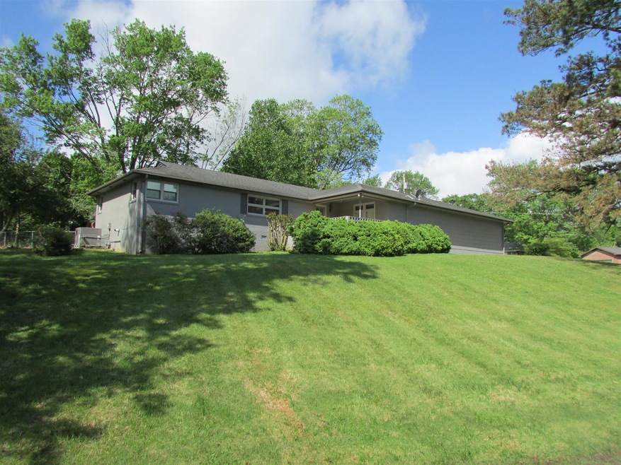 1200 Sycamore Dr, Manchester, TN 37355 - photo 1