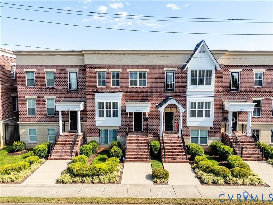 Pending $560,000 • Co-Listing Agent