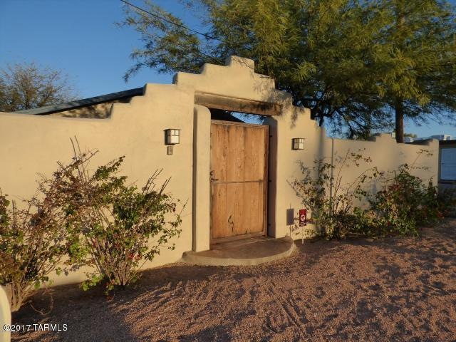 1620 N Santa Rita Entrance