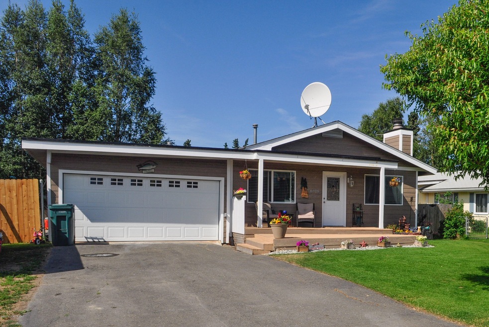 6910 Rovenna St unit 1, Anchorage, AK 99518 - photo 1