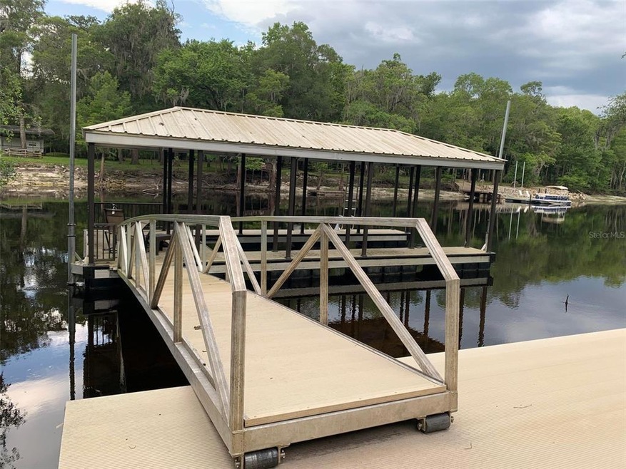 898 SW Santa fe Dr, Fort White, FL 32038 - photo 1