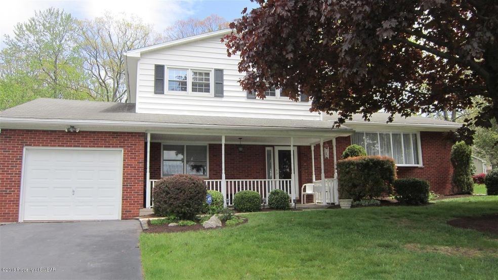 17 Pleasantview Dr, Mountain Top, PA 18707 - photo 1