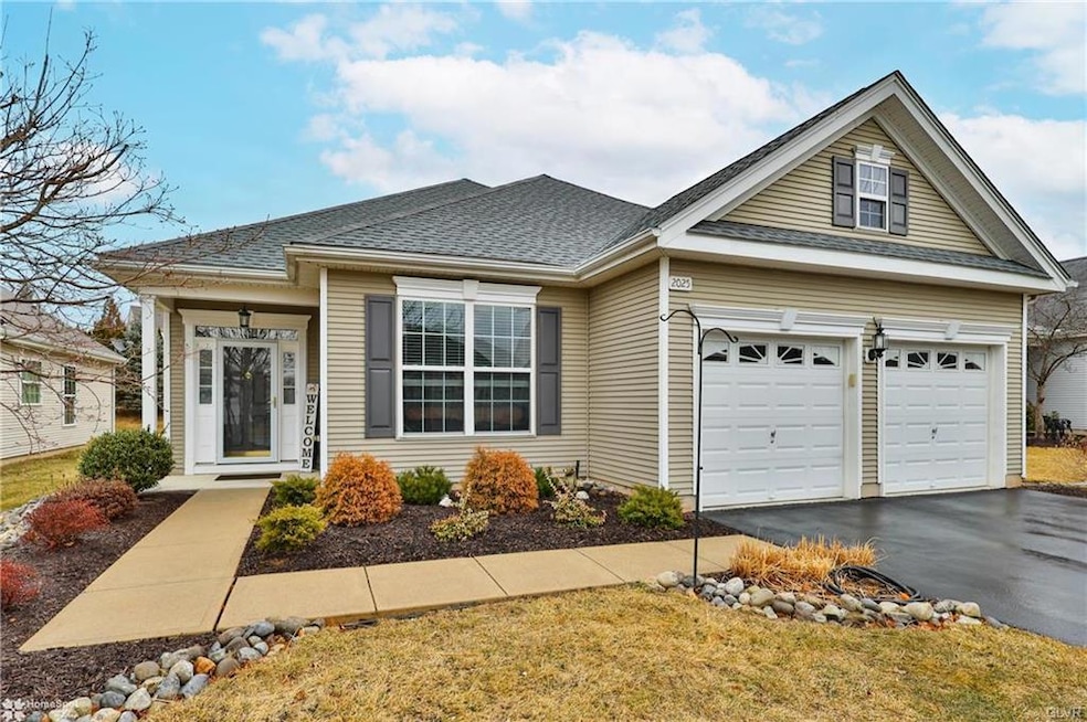 Detached 2BR with updates