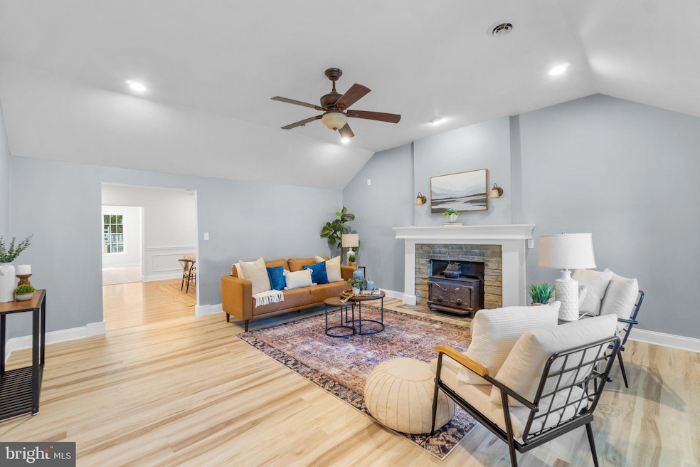 11211 Thompson Ave, Reisterstown, MD 21136 - photo 1