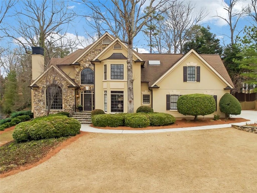 Level lot--Huge front yard