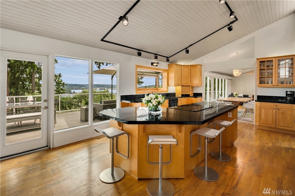 7802 89th Place SE, Mercer Island, WA 98040 - photo 1