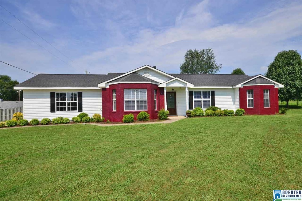 Move In ready, 3 bedroom, 2 bathroom house