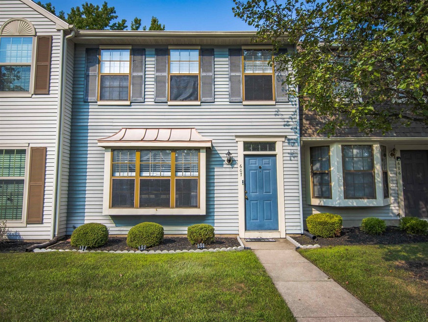 607 Foxton Ct unit 607, West Deptford, NJ 08051 - photo 1