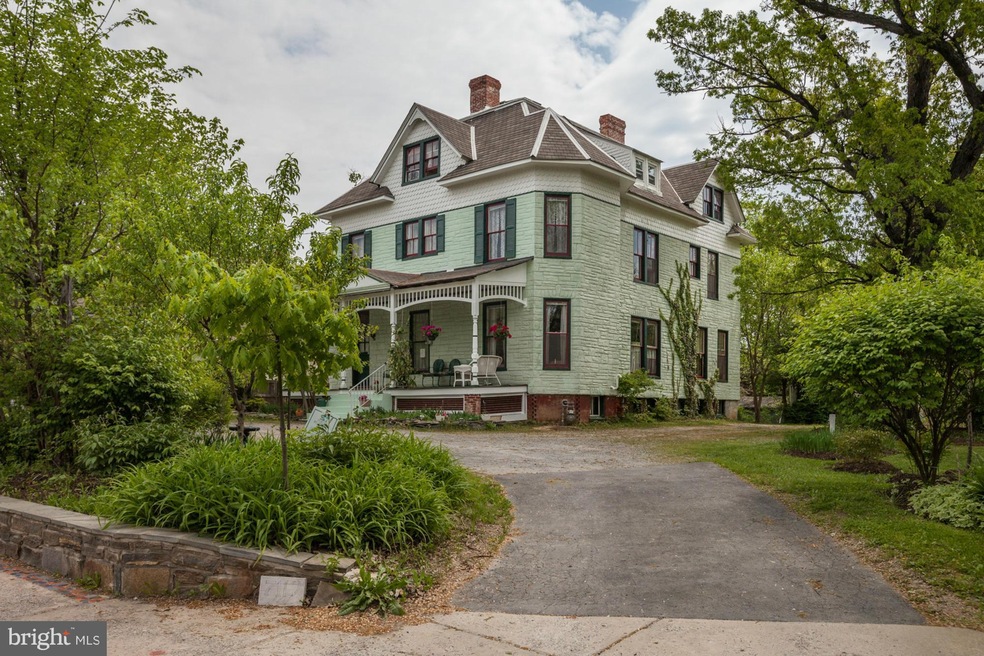 7117 Carroll Ave, Takoma Park, MD 20912 - photo 1