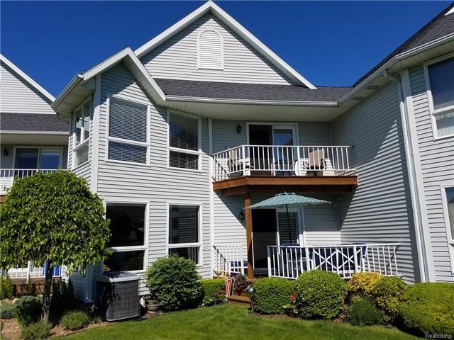 STUNNING CROSS POINTE CONDO WITH GREAT RIVER VIEWS