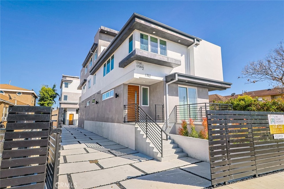 1704 Redondo Blvd, Los Angeles, CA 90019 - photo 1