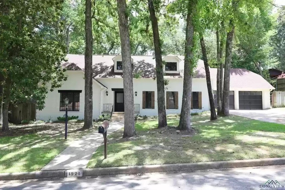 1521 Everglades Dr, Tyler, TX 75703 - photo 1