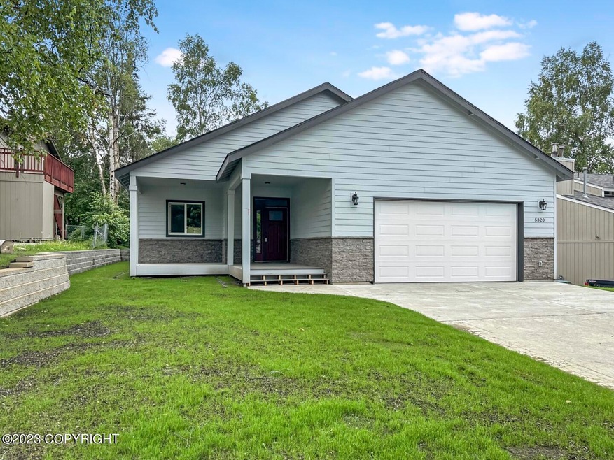 5320 Tudortop Cir, Anchorage, AK 99507 - photo 1