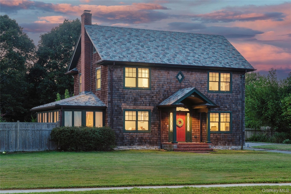 Pending $990,000 • Co-Listing Agent