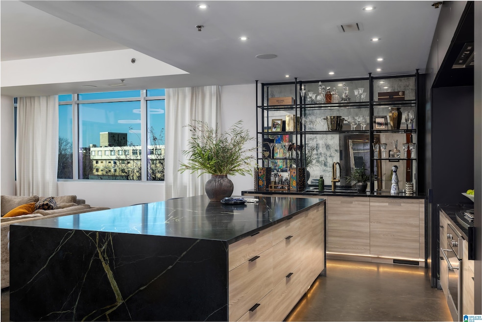 1300 27th Place S unit 16, Birmingham, AL 35205 - photo 1