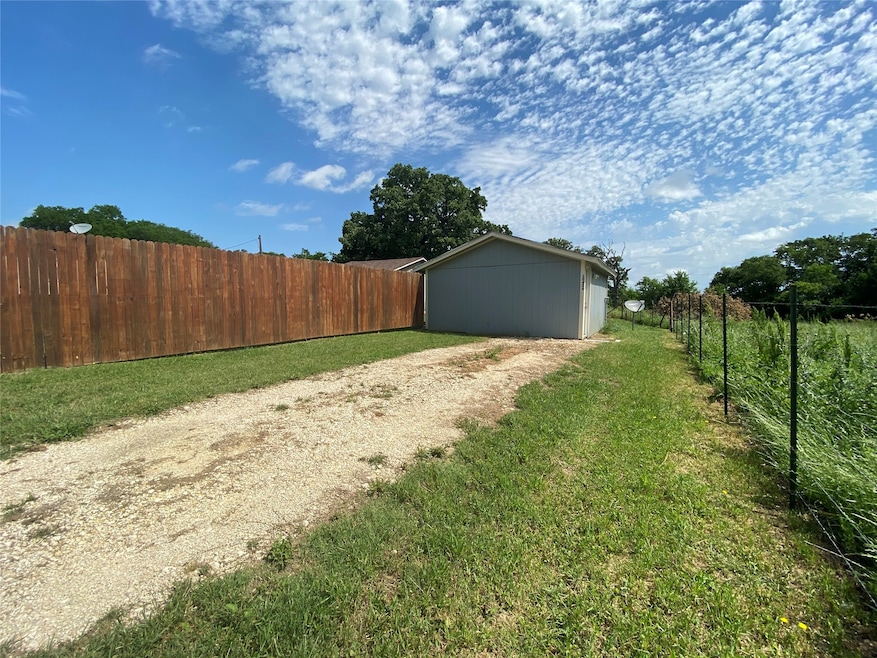 10606 County Road 1020, Burleson, TX 76028 - photo 1