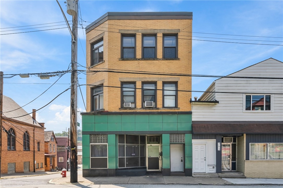 751 Chartiers Ave, Mc Kees Rocks, PA 15136 - photo 1