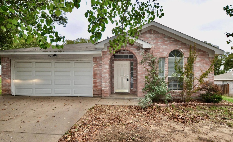 334 Sweetwater Dr, Weatherford, TX 76086 - photo 1