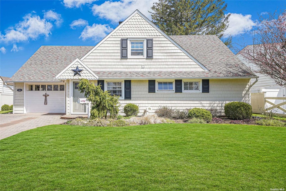 213 Loring Rd, Levittown, NY 11756 - photo 1