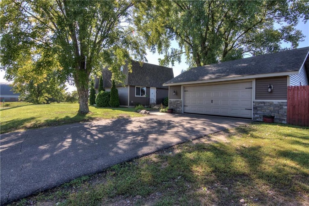 9936 175th St, Chippewa Falls, WI 54729 MLS 1576023