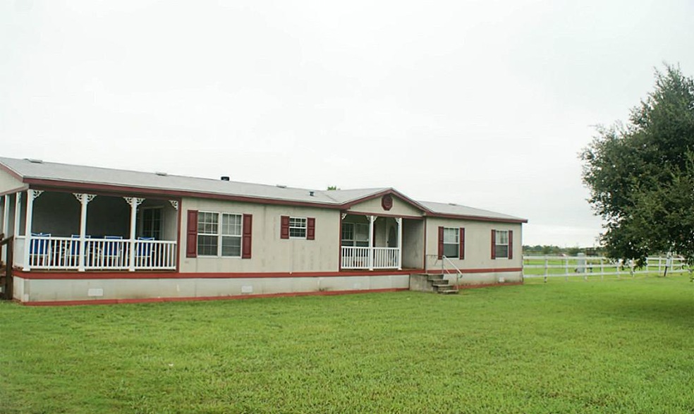 13502 County Road 184, Alvin, TX 77511 - photo 1