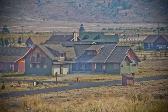 10 Primrose Ln, Gallatin Gateway, MT 59730 - photo 1