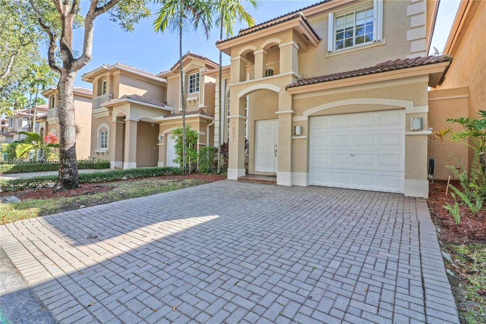 7227 NW 113th Ct, Doral, FL 33178 - photo 1