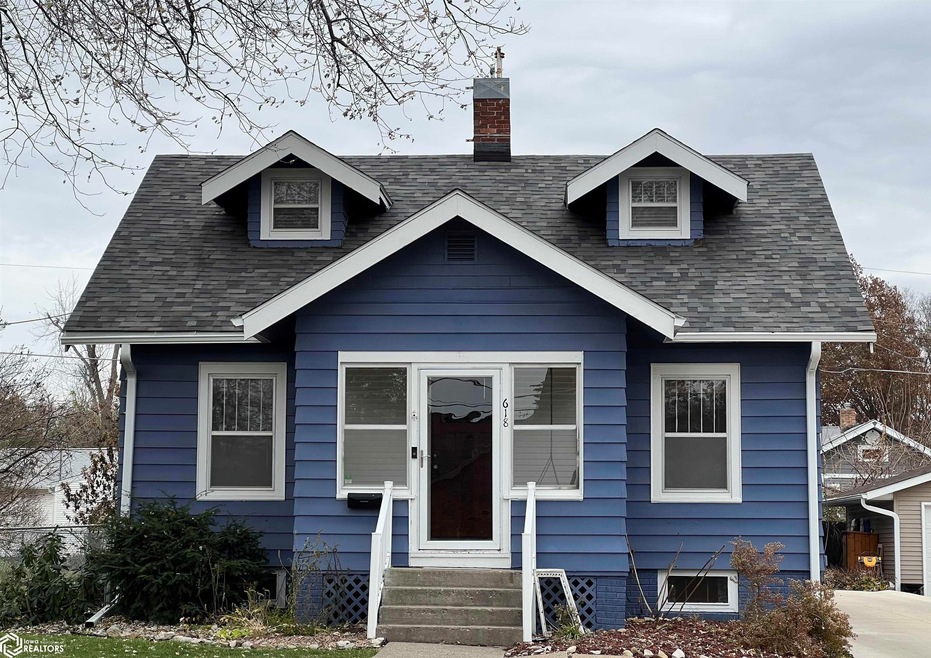 618 W 7th St S, Newton, IA 50208 - photo 1