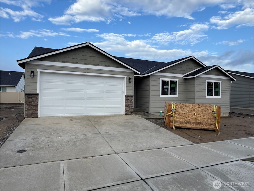 70 Salmon Dr, Wenatchee, WA 98801 - photo 1