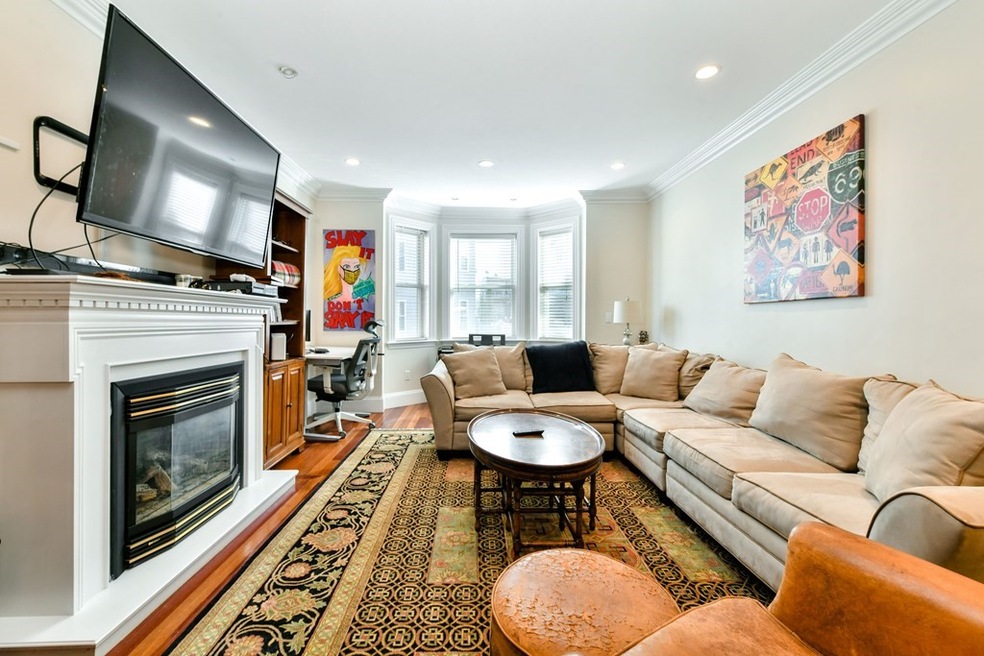 702 E 5th St unit 1, Boston, MA 02127 - photo 1