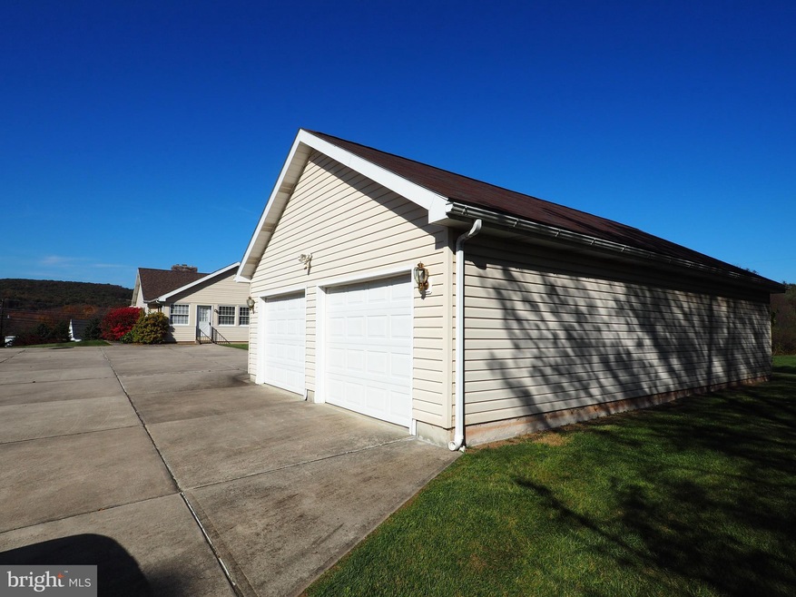 1009 Spring Rd, Andreas, PA 18211 - photo 1