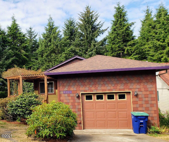 3411 SE Fleet Ave, Lincoln City, OR 97367 - photo 1